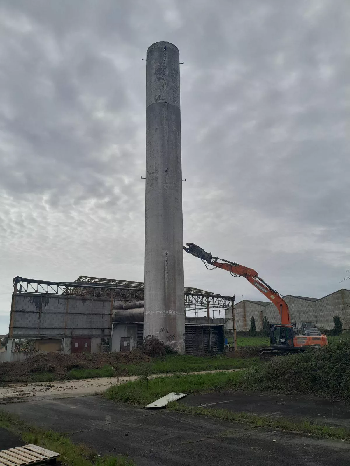 Démolition de bâtiment industriel à Challans (85)